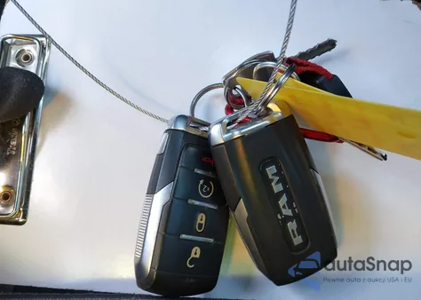 2019 Ram 1500 Big Horn/Lone Star 4X4 6'4 Box z USA, uszkodzony, nr VIN 1C6SRFBT5KN511404